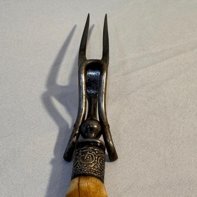 Mother of Pearl Serving Utensils and Antler Carving Set (K-DZ)