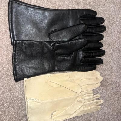 Vintage hand gloves