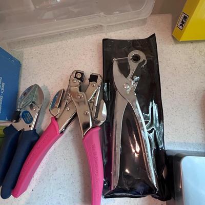 Scrapbooking Tools & Supplies (2R-BB)
