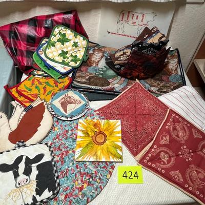 Lot 424 Western theme linens