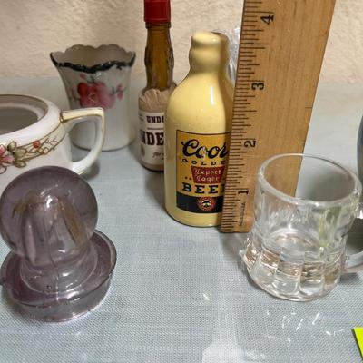 Lot 431 Assortment of miniatures