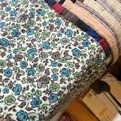 Lot 442 Interesting quilt