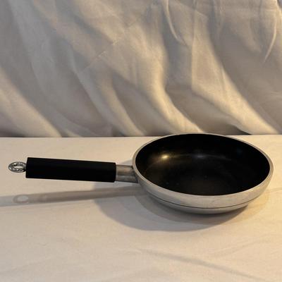 Cuisinart 12” Skillet and Other Pots and Pans (K-DZ)
