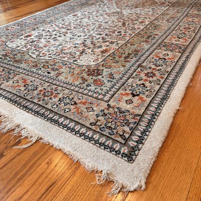 Wool Rug with Fringe from Jacobsen Rugs (LR-DZ)