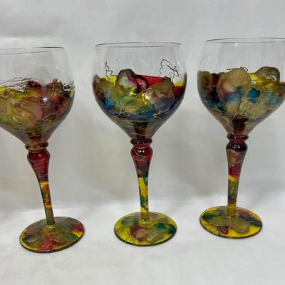 5 Multicolored wine glasses