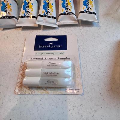 Golden, Daniel Smith Acrylics and More (2R-BB)