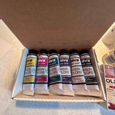 Golden, Daniel Smith Acrylics and More (2R-BB)