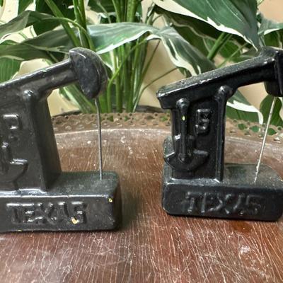 Texas drill salt and pepper shakers