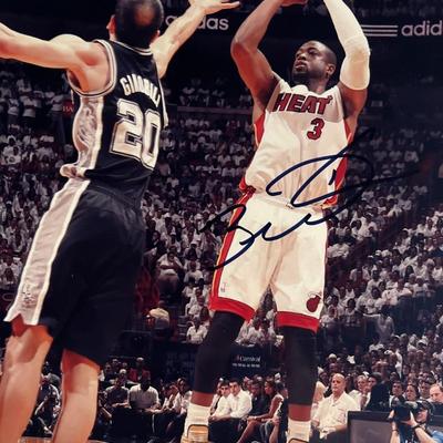 Dwyane Wade signed photo