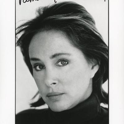 Pamela Bellwood signed photo