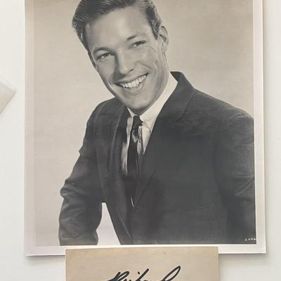Richard Chamberlain photo and signature cut