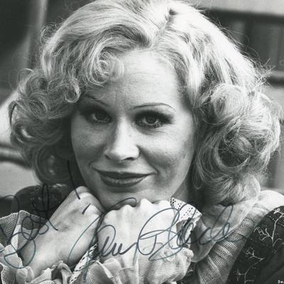 Karen Black signed photo