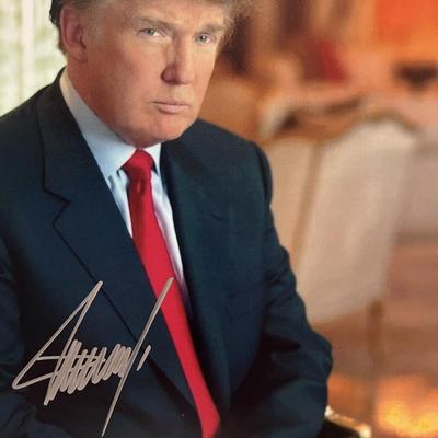 45th President Donald Trump signed photo