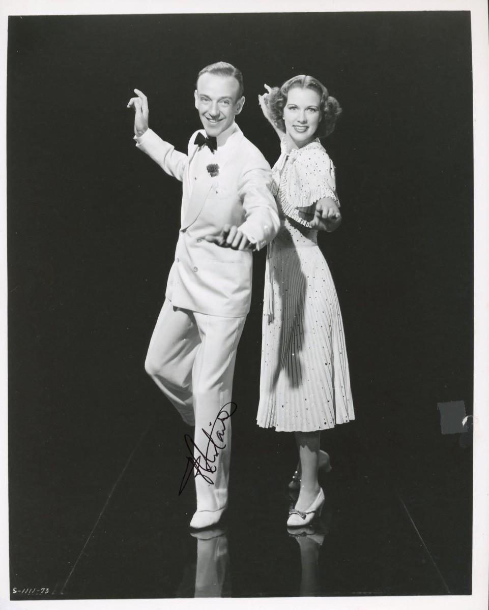 FRED ASTAIRE signed autographed photo COA Hologram main image 1