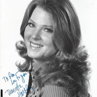 Mariette Hartley signed photo