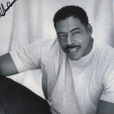 Ernie Hudson signed photo