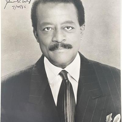 Lawyer Johnnie L. Cochran Jr. signed photo