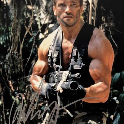Predator Arnold Schwarzenegger signed photo 