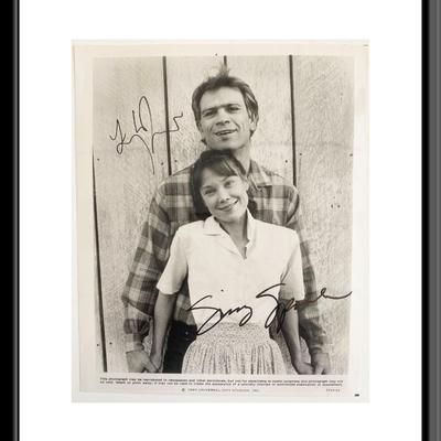 Coal Miner's Daughter Tommy Lee Jones and Sissey Spacek signed movie photo