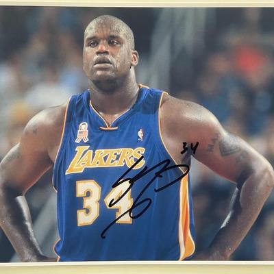 LA Lakers Shaquille O'Neal signed photo