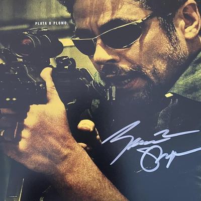 Sicario Benicio del Toro signed movie photo. GFA Authenticated