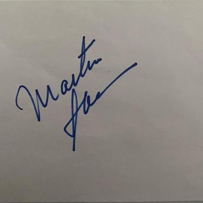 Martin Sheen original signature. GFA Authenticated