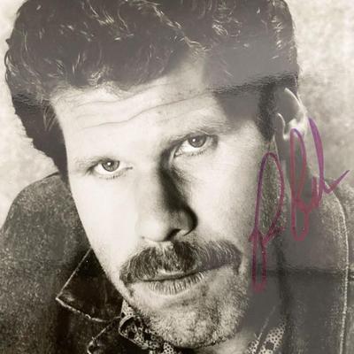 Hellboy Ron Perlman signed photo