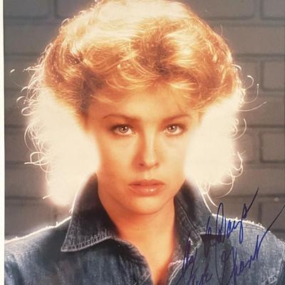 Faye Grant signed photo