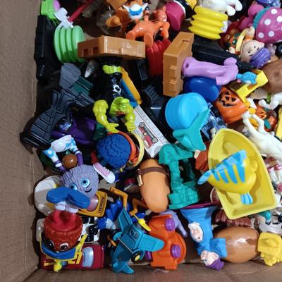 A LARGE COLLECTION OF EARLIER HAPPY MEAL TOYS (2)