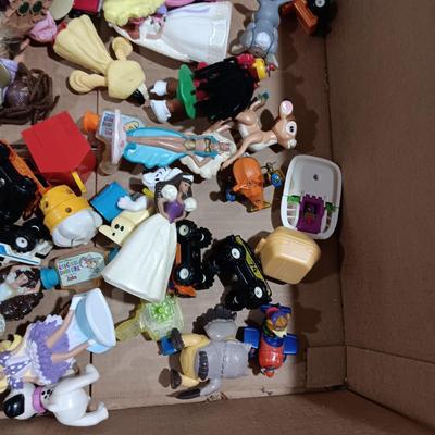 A LARGE COLLECTION OF EARLIER HAPPY MEAL TOYS (3)
