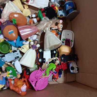A LARGE COLLECTION OF EARLIER HAPPY MEAL TOYS (3)