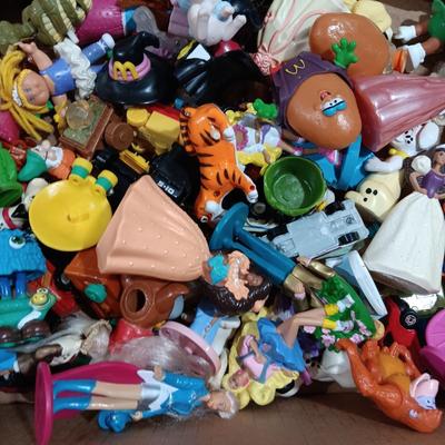 A LARGE COLLECTION OF EARLIER HAPPY MEAL TOYS (3)