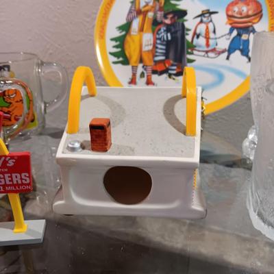 50's STYLE MCDONALD'S BUILDING, 1978 GARFIELD GLASSES AND FLINTSTONES GLASSES