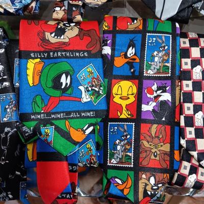 LIKE NEW CARTOON CHARACTER NECKTIES (1)