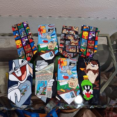 LIKE NEW CARTOON CHARACTER NECKTIES (2)
