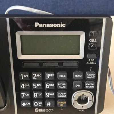 Panasonic 5 Phones with Bases