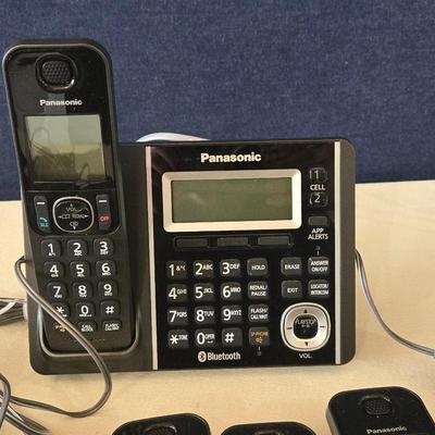Panasonic 5 Phones with Bases