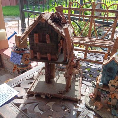 2 BIRDHOUSES AND 2 PIECES OF DOLL FURNITURE
