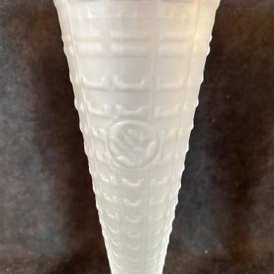 Lot 124. 3 Frosted Pilsner Glasses