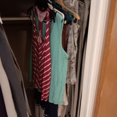 MEN'S XL T-SHIRTS & LADIES XL SHIRTS