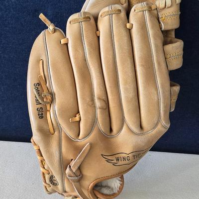 Rawlings Softball Glove