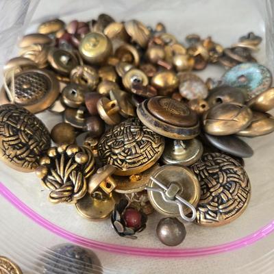 Antique & Vintage Metal, Plastic, and Shell Buttons