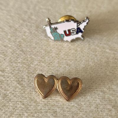 Vintage Pendants, Pins, and Brooches