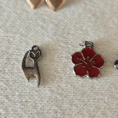 Vintage Pendants, Pins, and Brooches