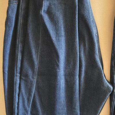 (2) Jeggins