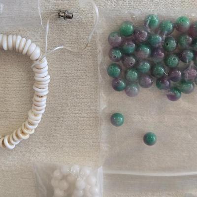 Lot of Loose Beads