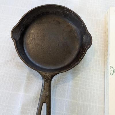 No. 3 Griswold Cast Iron Pan