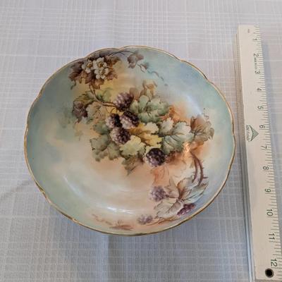 Antique T&V Limoges Gold-Footed Bowl Hand-Painted Grapes & Vines, Gold Accents