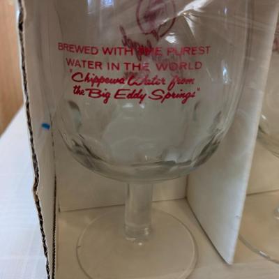 NIB Leinenkugel "Sudset" 4 Goblets