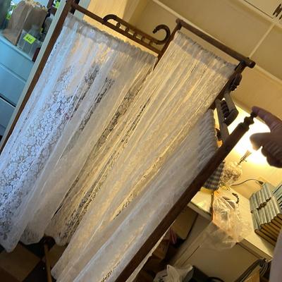 Lot 454 Antique screen